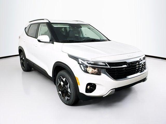 Photo of 2025 Snow White Pearl Kia Seltos
