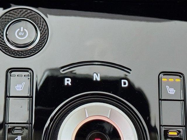 Photo of 2025 Runway Red Kia Niro EV