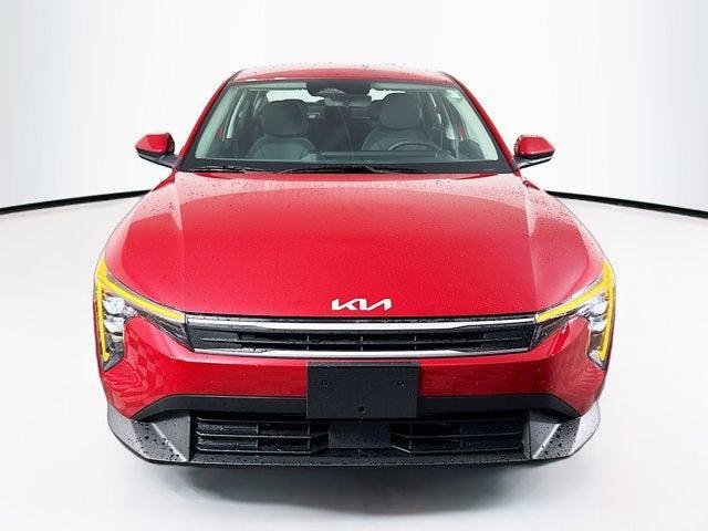 Photo of 2025 Currant Red Kia K4