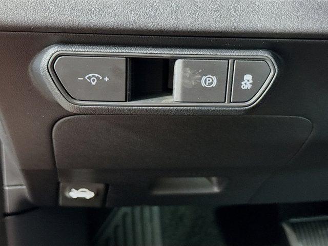 Photo of 2025 Currant Red Kia K4