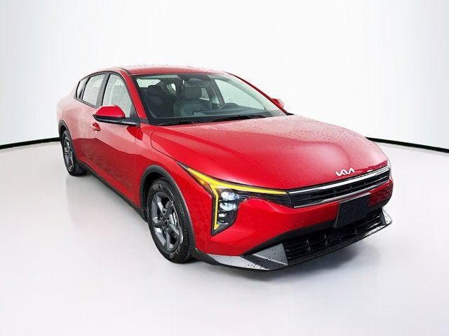 Photo of 2025 Currant Red Kia K4
