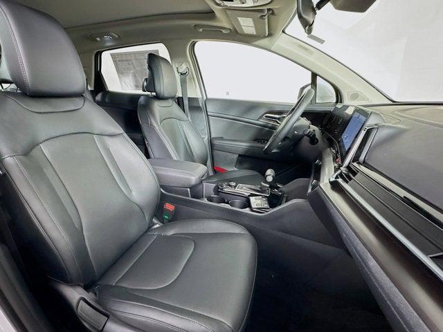 Photo of 2025 Sapphire Blue Kia Sportage