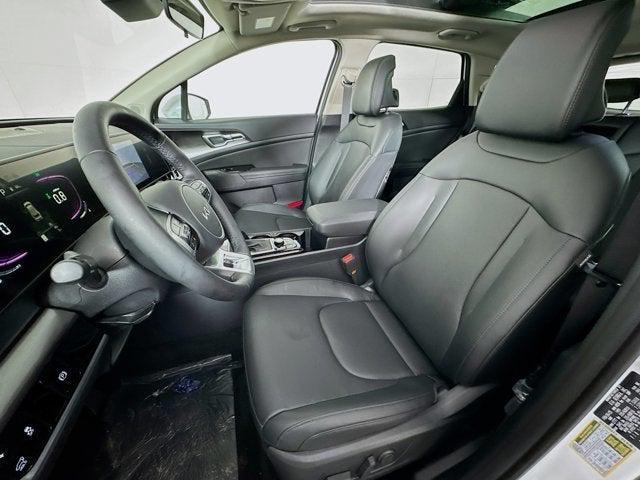 Photo of 2025 Sapphire Blue Kia Sportage