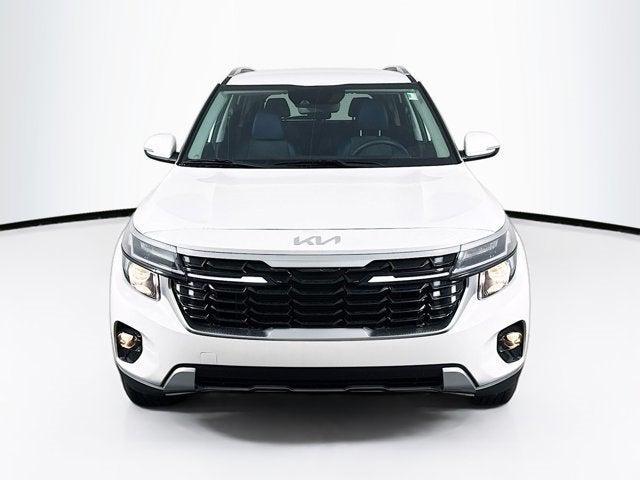 Photo of 2025 Snow White Pearl Kia Seltos