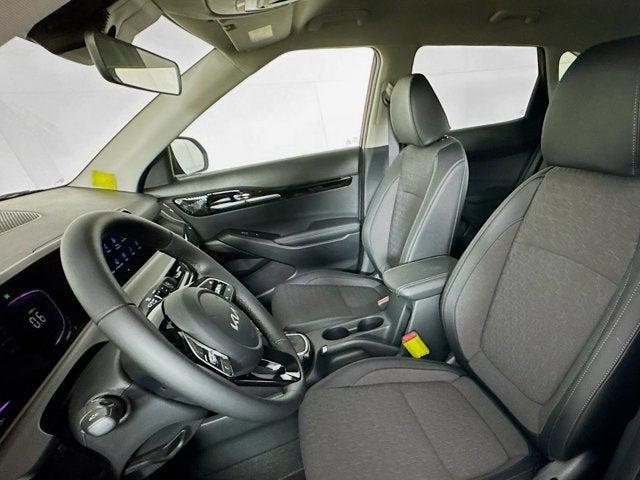 Photo of 2025 Snow White Pearl Kia Seltos