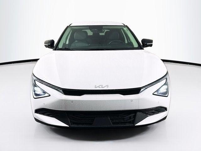 Photo of 2025 Glacier White Pearl Kia EV6