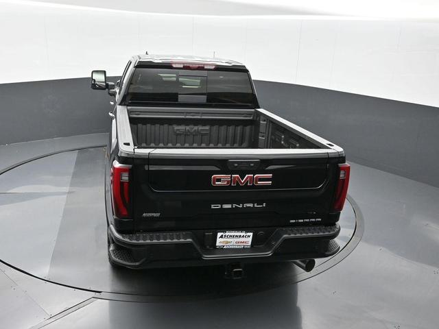 Photo of 2025 Onyx Black GMC Sierra 2500