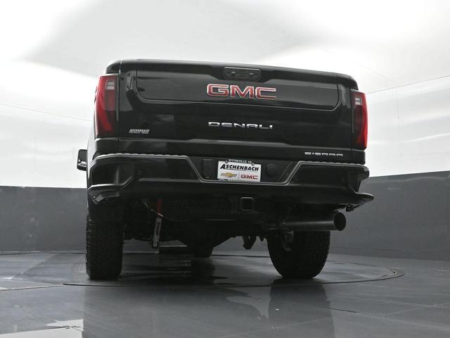 Photo of 2025 Onyx Black GMC Sierra 2500