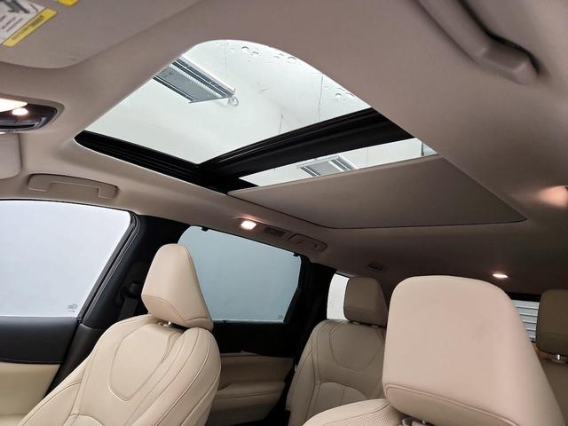 Photo of 2022 Brown INFINITI QX60