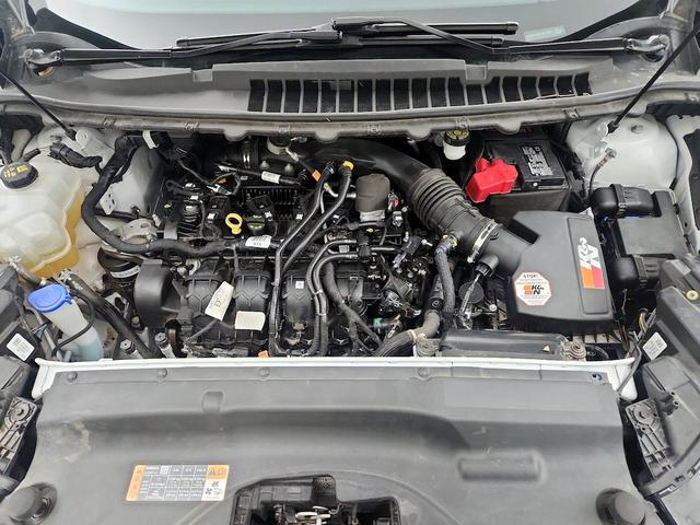 Photo of 2020 White Ford Edge