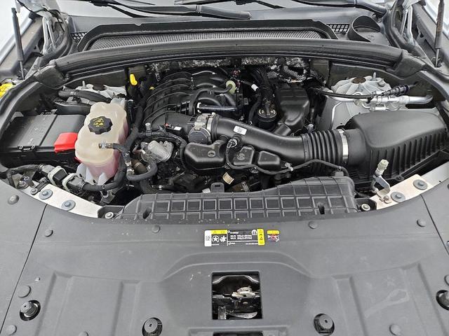 Photo of 2021 White Jeep Grand Cherokee L