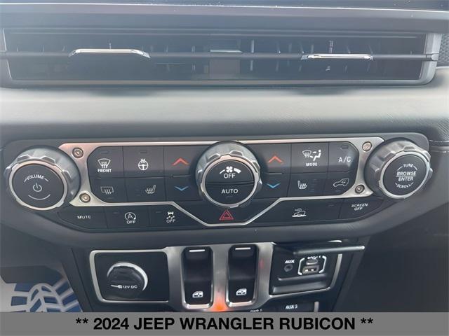 Photo of 2024 Earl Clearcoat Jeep Wrangler
