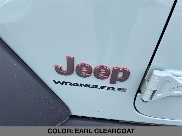 Photo of 2024 Earl Clearcoat Jeep Wrangler