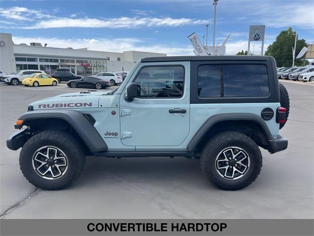 Photo of 2024 Earl Clearcoat Jeep Wrangler