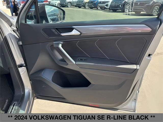 Photo of 2024 Pyrite Silver Metallic Volkswagen Tiguan