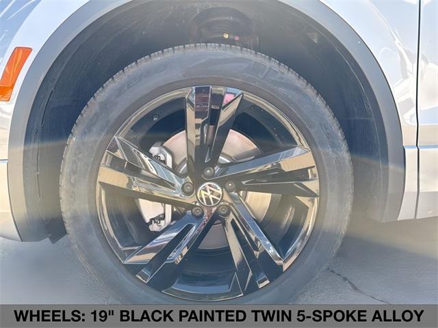 Photo of 2024 Pyrite Silver Metallic Volkswagen Tiguan