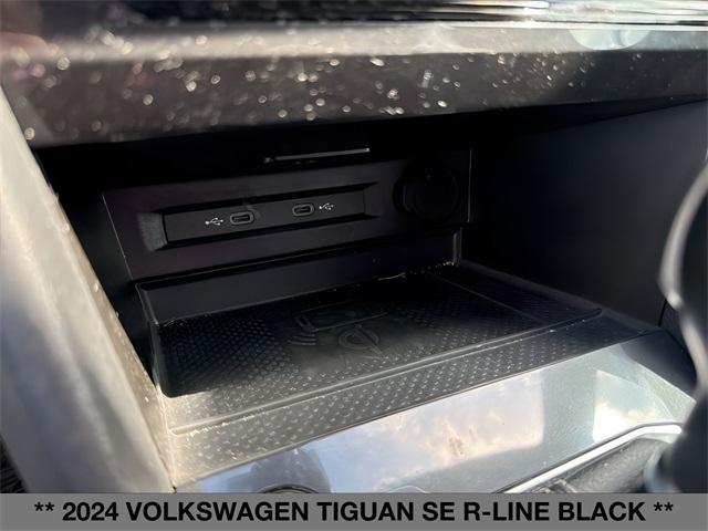 Photo of 2024 Pyrite Silver Metallic Volkswagen Tiguan