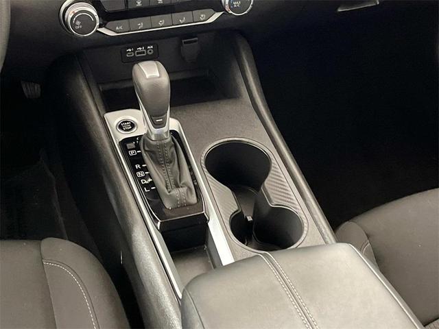 Photo of 2025 Super Black Clearcoat Nissan Altima