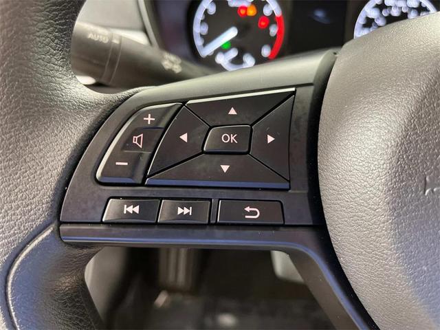 Photo of 2025 Super Black Clearcoat Nissan Altima