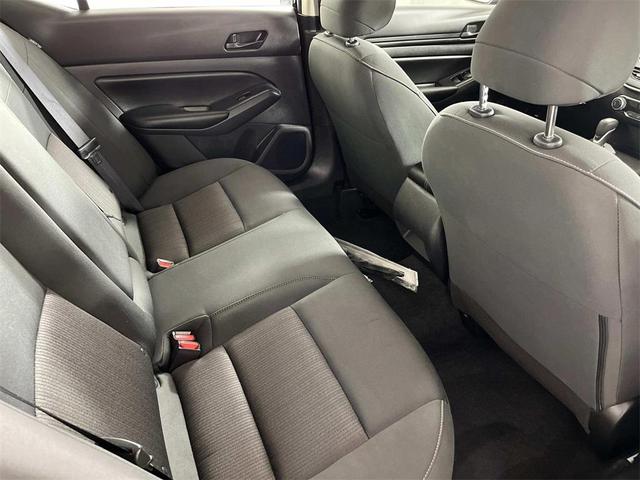 Photo of 2025 Super Black Clearcoat Nissan Altima