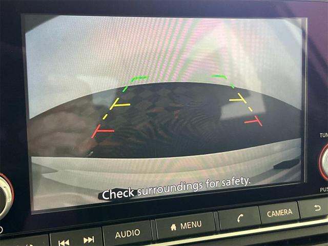 Photo of 2025 Glacier White Nissan Altima