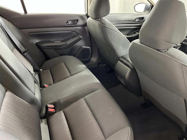 Photo of 2025 Glacier White Nissan Altima