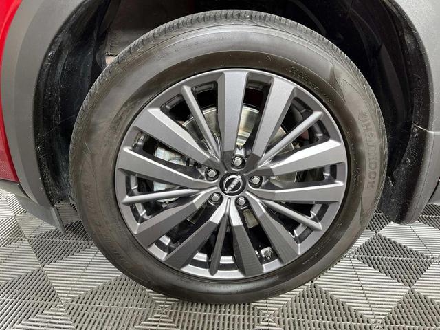Photo of 2024 Scarlet Ember Tintcoat/Super Black Nissan Pathfinder