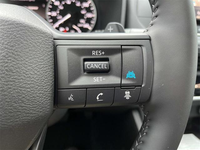 Photo of 2026 White Pearl Nissan Rogue