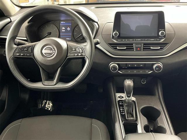 Photo of 2025 Gun Metallic Nissan Altima
