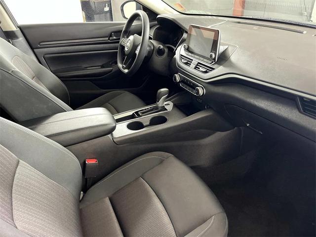 Photo of 2025 Gun Metallic Nissan Altima