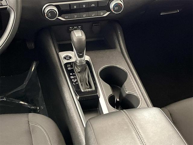 Photo of 2025 Super Black Clearcoat Nissan Altima