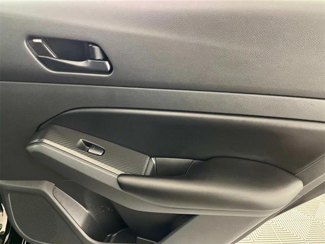 Photo of 2025 Super Black Clearcoat Nissan Altima