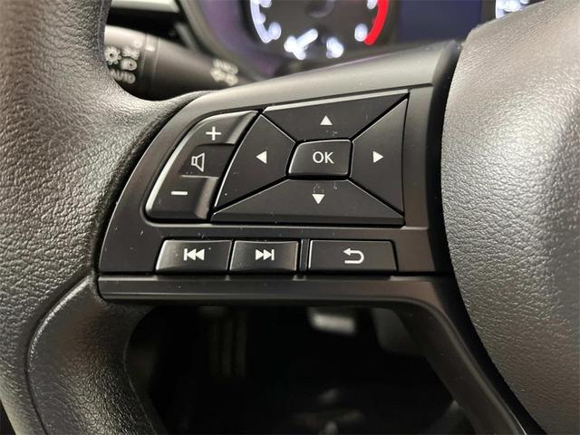 Photo of 2025 Super Black Clearcoat Nissan Altima
