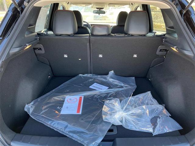 Photo of 2025 Super Black Nissan Kicks