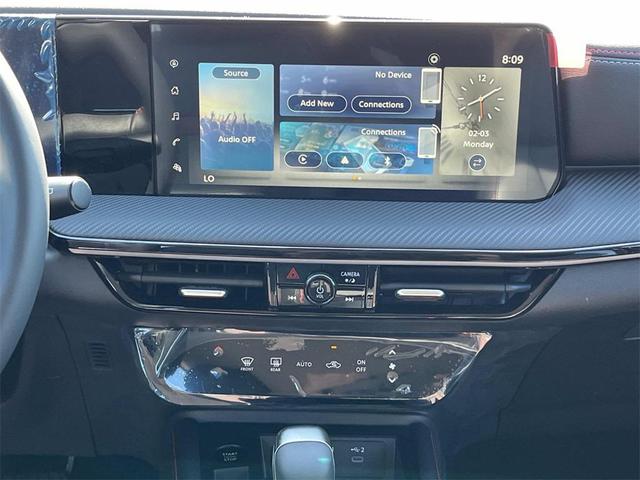 Photo of 2025 Super Black Nissan Kicks