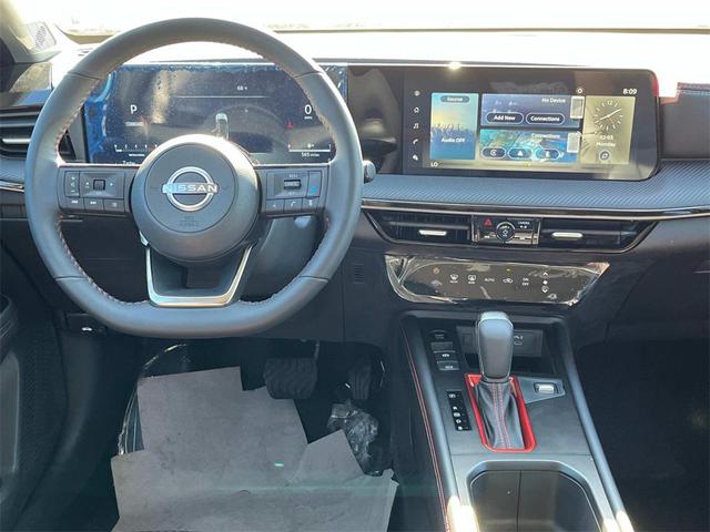 Photo of 2025 Super Black Nissan Kicks