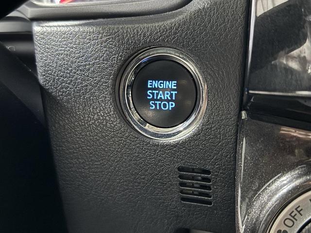 Photo of 2021 Classic Silver Metallic Toyota 4Runner