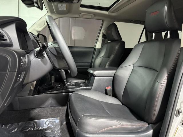 Photo of 2021 Classic Silver Metallic Toyota 4Runner