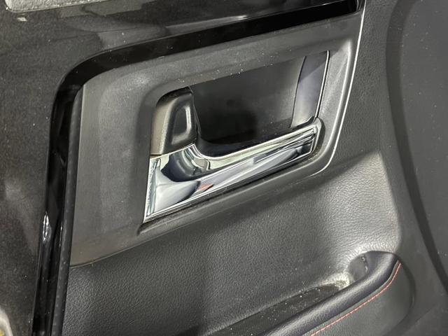 Photo of 2021 Classic Silver Metallic Toyota 4Runner