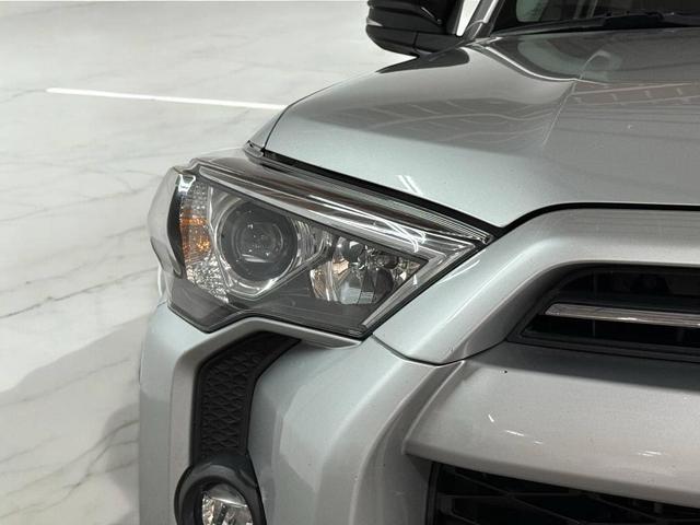 Photo of 2021 Classic Silver Metallic Toyota 4Runner