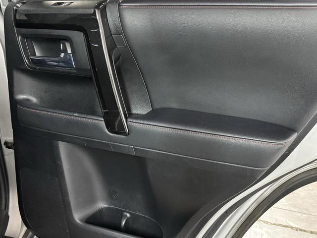 Photo of 2021 Classic Silver Metallic Toyota 4Runner