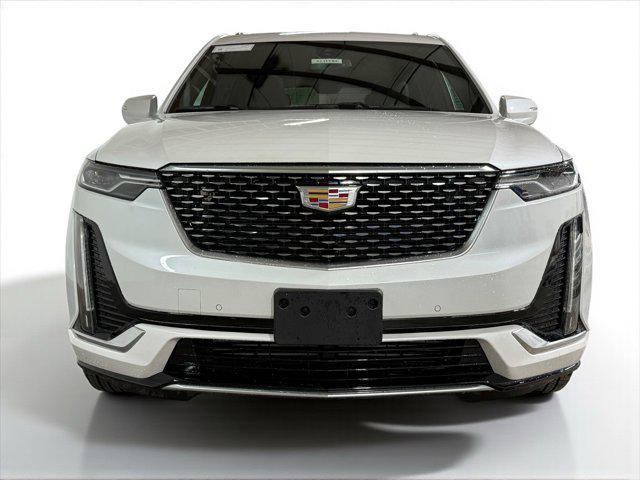 Photo of 2025 Crystal White Tricoat Cadillac XT6