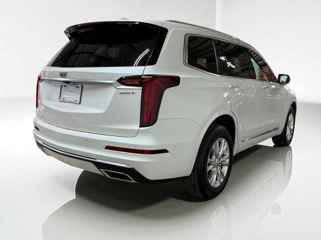 Photo of 2025 Crystal White Tricoat Cadillac XT6