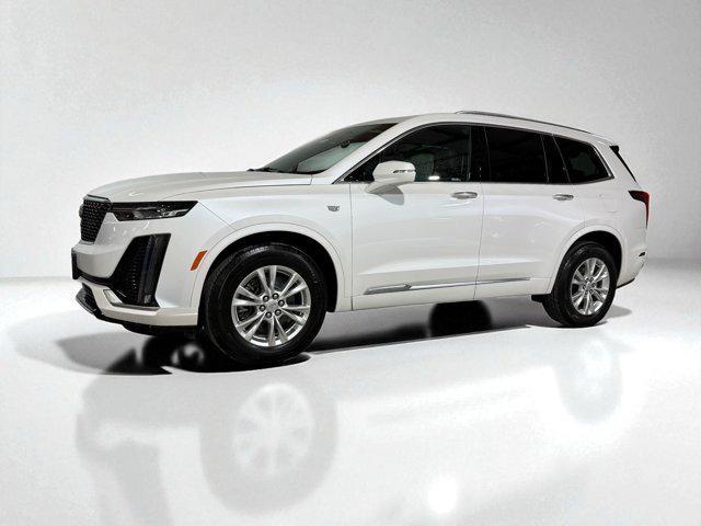 Photo of 2025 Crystal White Tricoat Cadillac XT6
