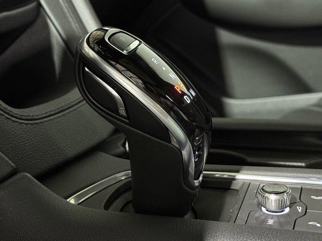Photo of 2025 Crystal White Tricoat Cadillac XT6