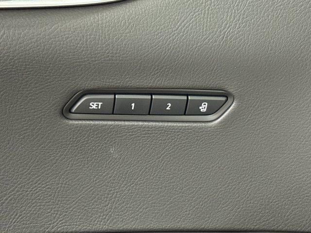 Photo of 2025 Crystal White Tricoat Cadillac XT6