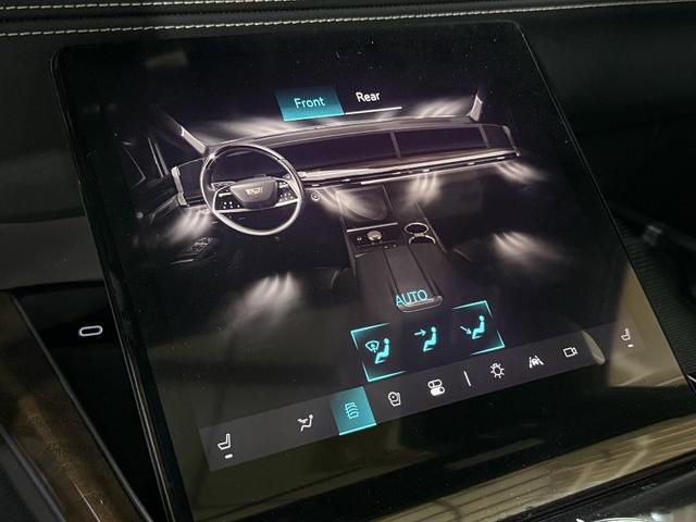 Photo of 2025 Crystal White Tricoat Cadillac Escalade ESV