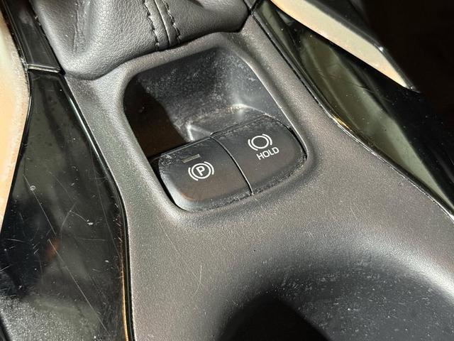 Photo of 2020 Classic Silver Metallic Toyota Corolla
