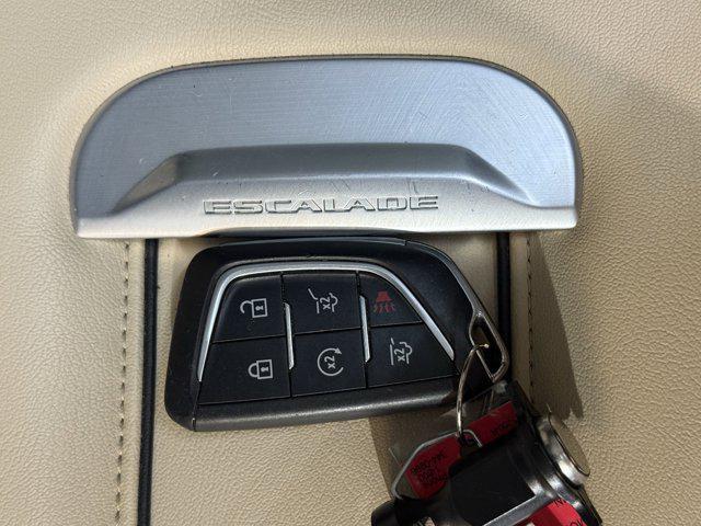 Photo of 2023 Crystal White Tricoat Cadillac Escalade
