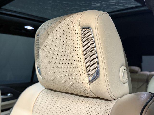 Photo of 2023 Crystal White Tricoat Cadillac Escalade